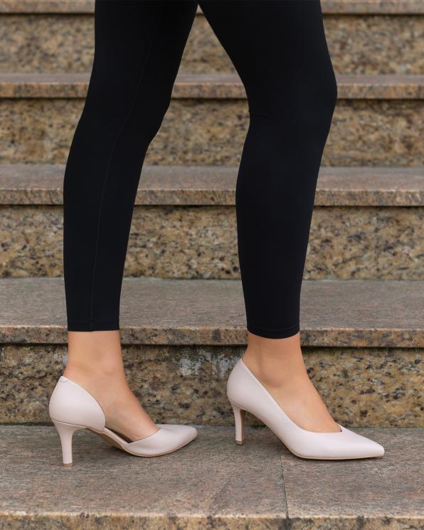 Beżowe czółenka damskie skórzane na szpilce  034-7873-BEŻ-LIC