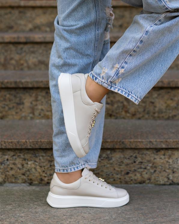 Jasnobeżowe trampki damskie skórzane na platformie  139-97391-BEŻ