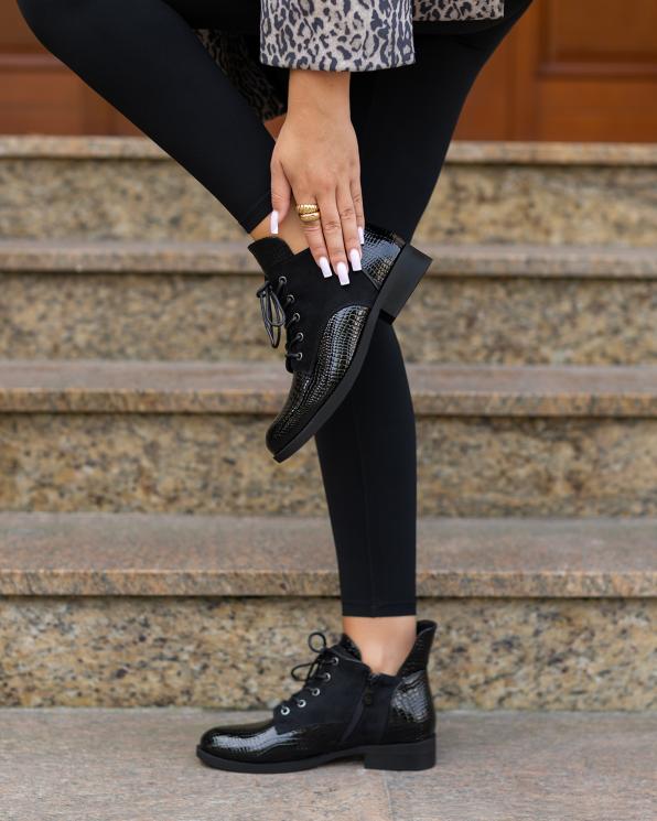 Czarne trzewiki damskie ze skóry ekologicznej  105-77461-CZARNY