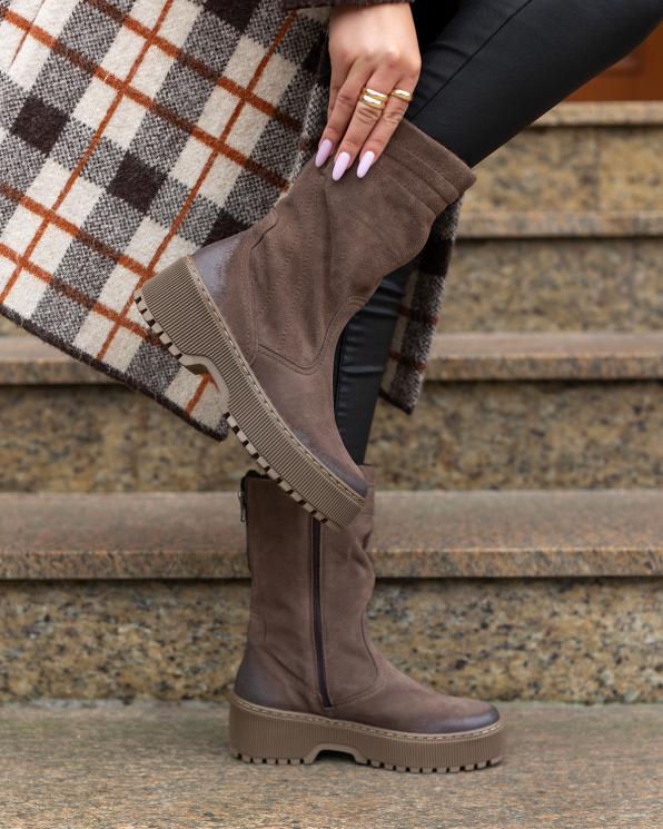 Brązowe botki damskie ze skóry welurowej na obcasie  043-276-BRĄZ-WEL