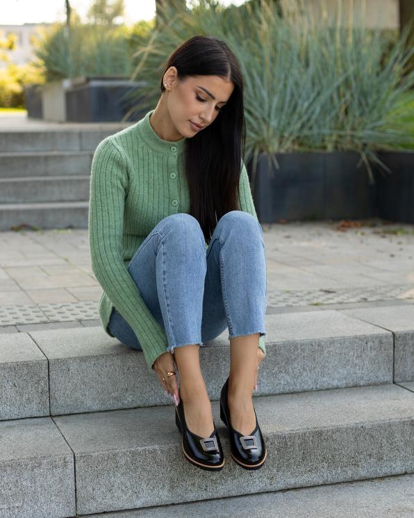 Czarne półbuty damskie ze skóry lakierowanej na wysokim obcasie 119-6401-CZA-LAK