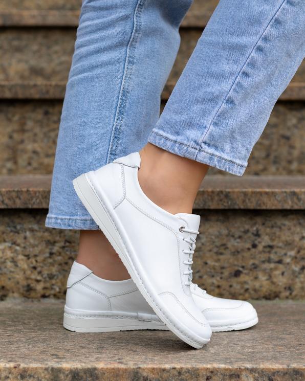 Białe półbuty sportowe damskie ze skóry licowej  148-168119-BIAŁY