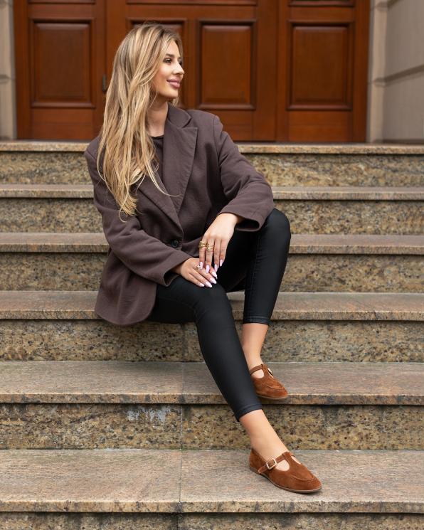 Brązowe półbuty damskie ze skóry zamszowej ze sprzączką 102-580-RUDY