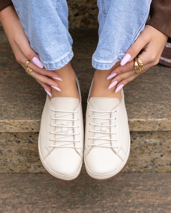 Jasnobeżowe trampki damskie z naturalnej skóry licowej  148-818119-BEŻ