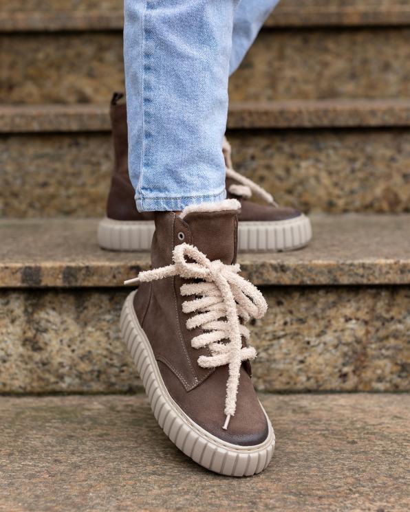 Brązowe botki damskie sznurowane ze skóry welurowej  043-986-brąz