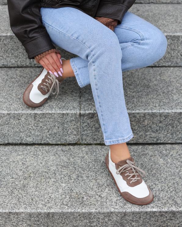 Biało-brązowe półbuty damskie barefoot ze skóry naturalnej 162-31019-LATTE