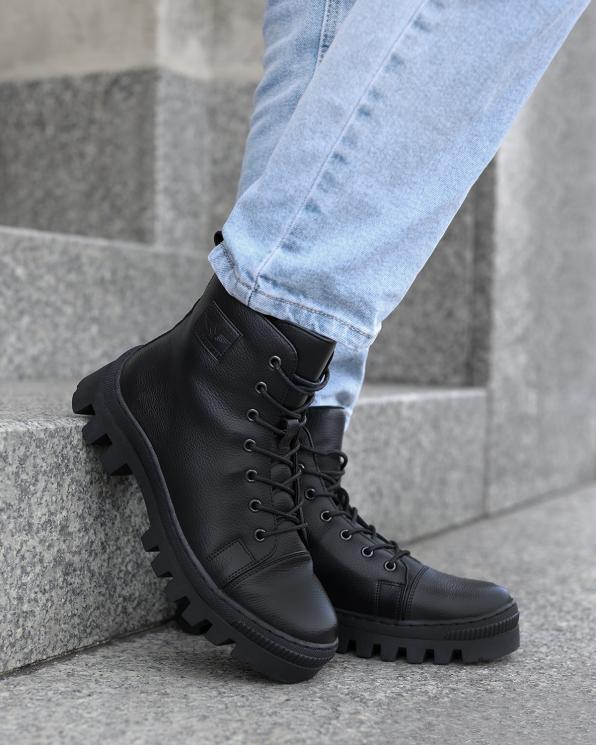 Czarne botki damskie sznurowane ze skóry naturalnej 139-07391-CZARNY