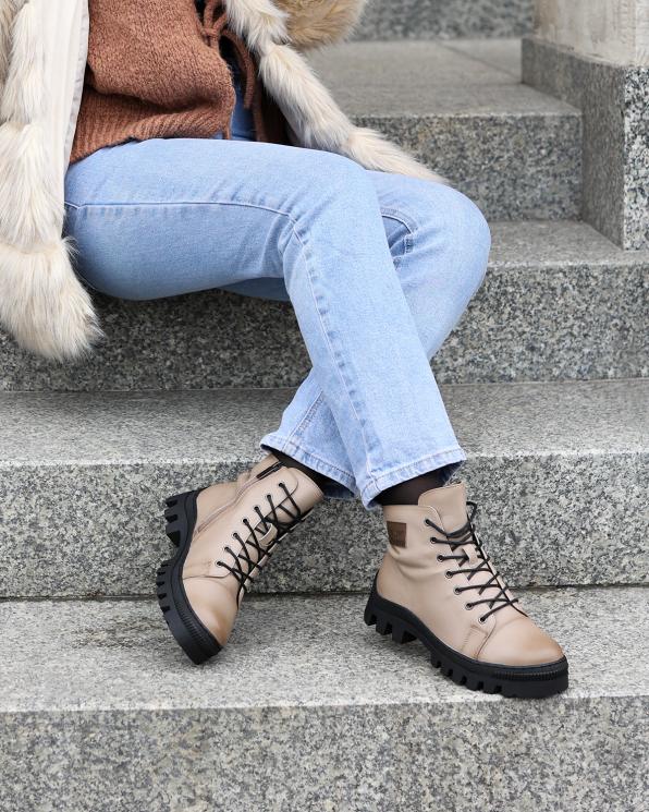 Beżowe trapery damskie sznurowane ze skóry licowej 139-07391-BEŻ