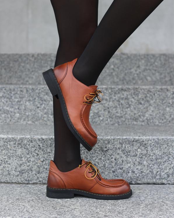 Brązowe półbuty damskie skórzane na niskim obcasie 135-433762-RUDY