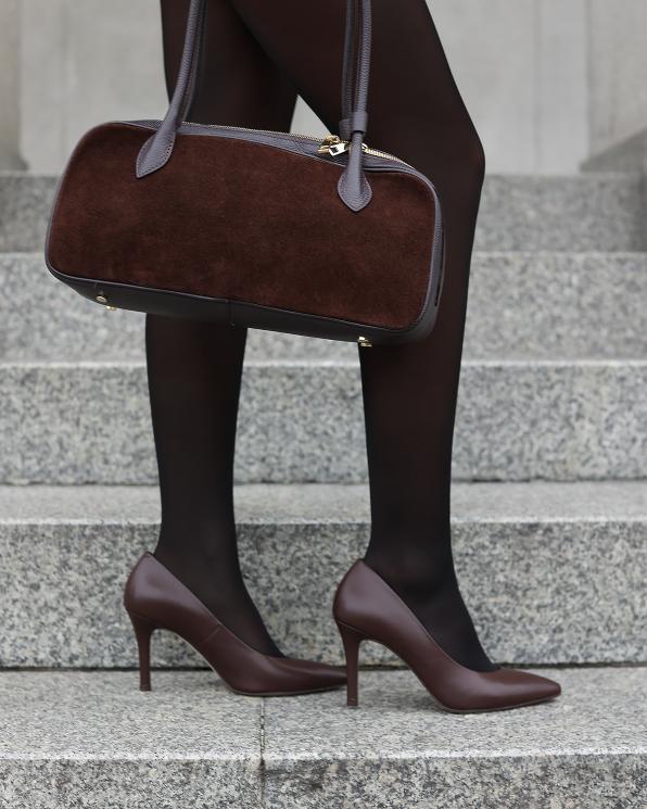 Czekoladowe czółenka ze skóry licowej na dużej szpilce 034-3258-BRĄZ-LI