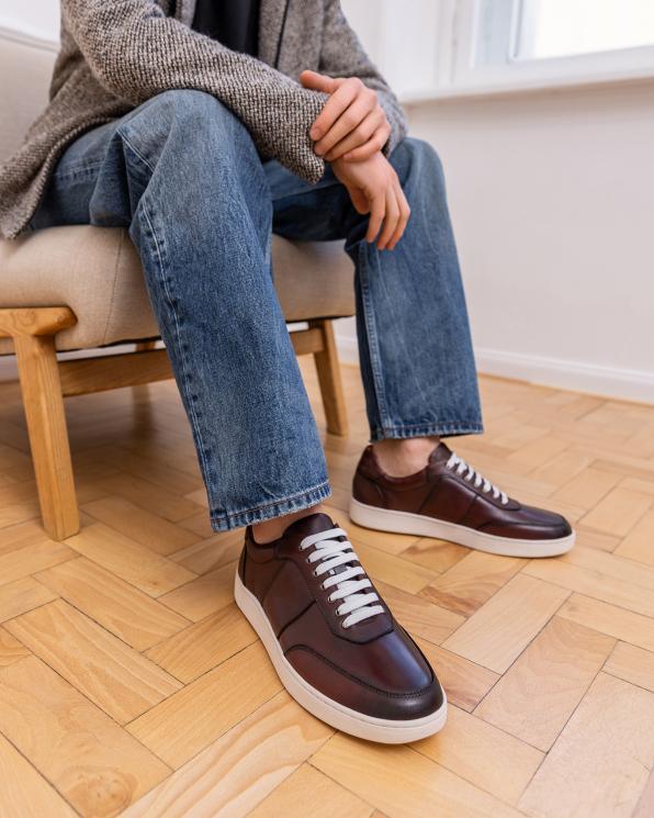 Ciemnobrązowe półbuty sportowe męskie skórzane 151-0242-41-BRĄZ