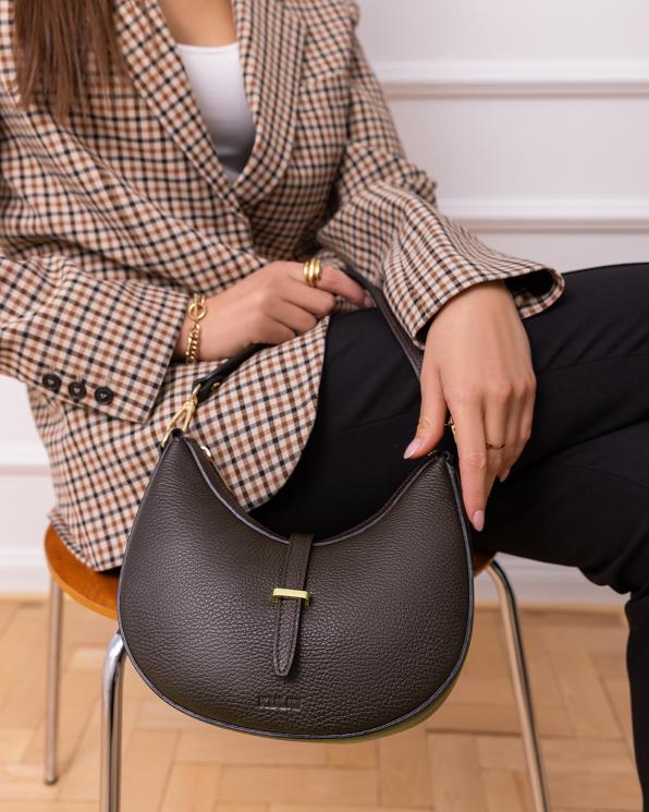 Czekoladowa mała torebka hobo skórzana z klamrą 154-6156-CZEKOLADA