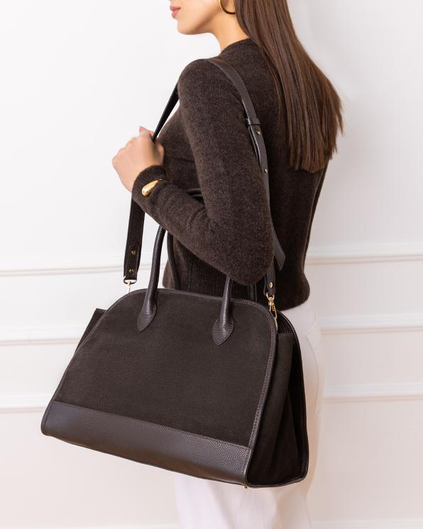 Czekoladowa duża torebka kuferek ze skóry zamszowej 154-2566-CZEKOLADA