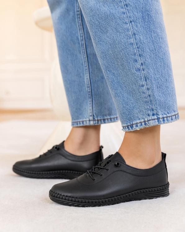 Czarne półbuty damskie skórzane z przeszywaną podeszwą 165-52042-CZARNY