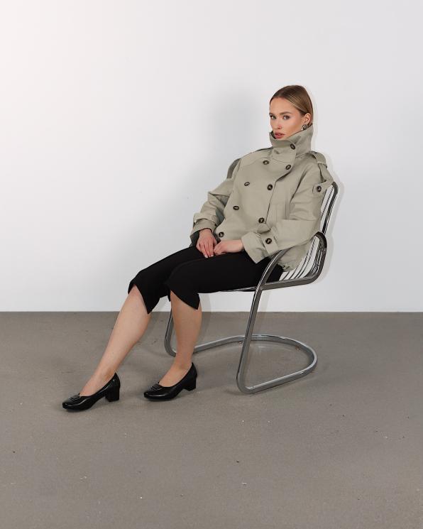 Czarne czółenka damskie skórzane na niskim obcasie 139-31491-CZARNY