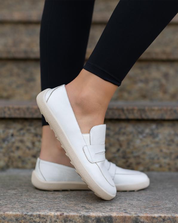 Białe mokasyny damskie z naturalnej skóry licowej barefoot  148-34062-BEŻ