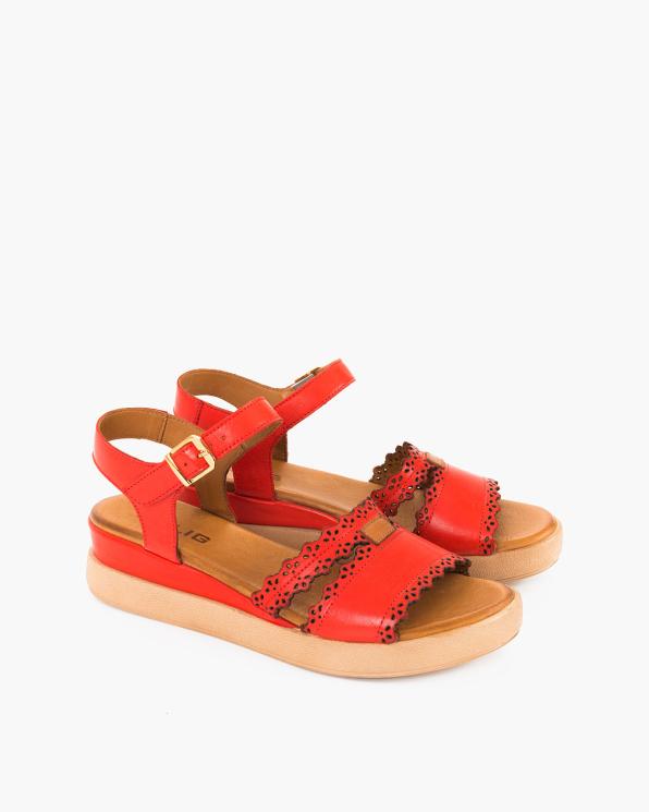 Czerwone sandały damskie ze skóry naturalnej na koturnie  103-9672-CZERWON