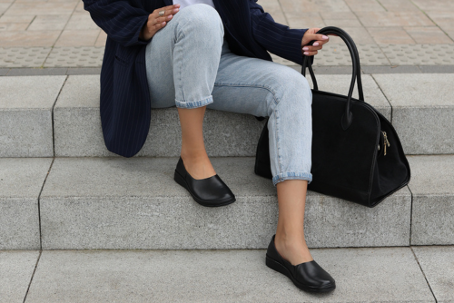 Zamszowe czy lakierowane? Jakie półbuty wybrać na jesień 2025/2026