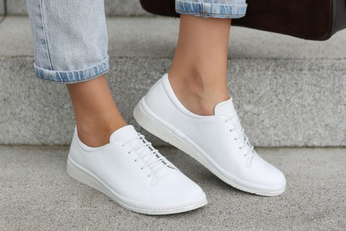 Jak nosić półbuty sportowe damskie Kulig? Stylizacje, które zawsze wyglądają dobrze