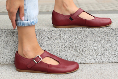 Z czym łączyć buty barefoot? Stylizacje, w których minimalistyczne obuwie wygląda naprawdę elegancko