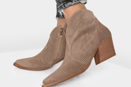 Jak stylizować kowbojki damskie? Praktyczne wskazówki na zimę