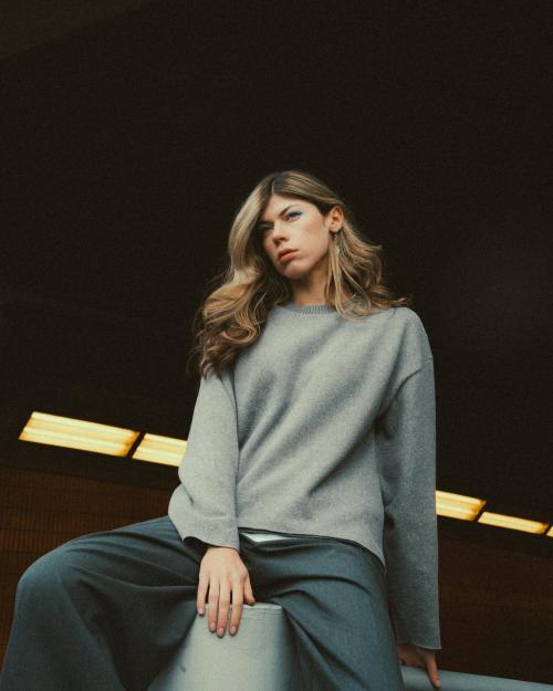 Jakie buty dobrać do spodni baggy jeans?