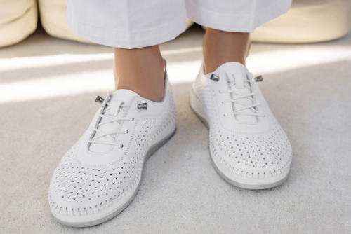 Jakie buty zabrać na wiosenny city break?