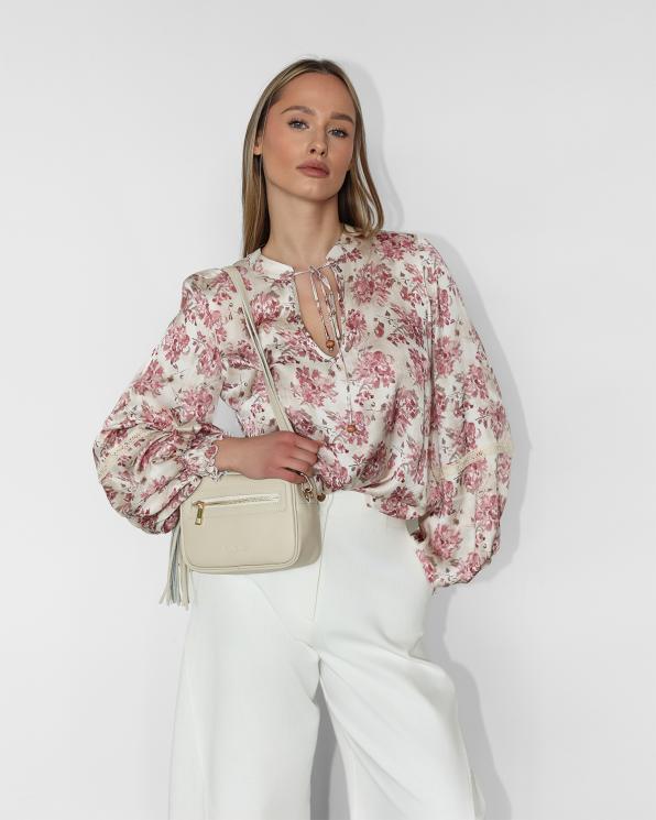 Kremowa mała torebka damska skórzana z chwostem 107-8-KREM