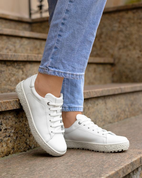 Białe półbuty damskie sznurowane ze skóry naturalnej 148-71072-BIAŁY