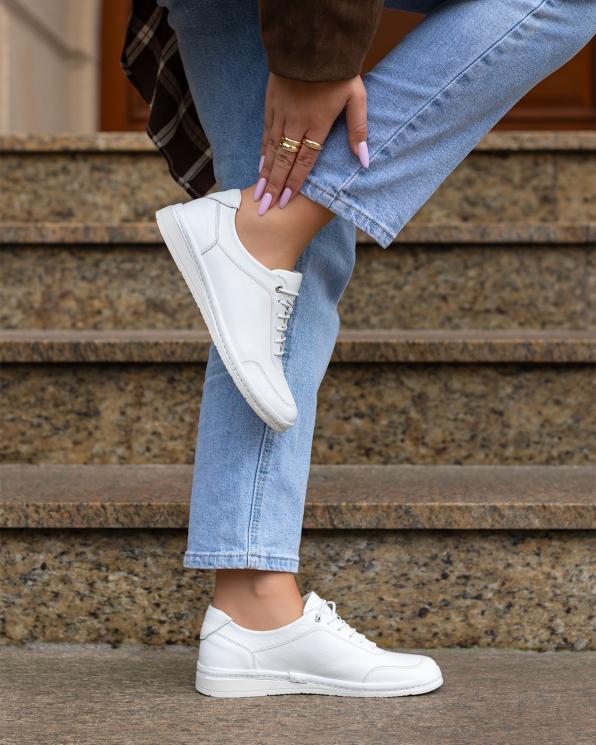 Białe półbuty sportowe damskie ze skóry licowej 148-168119-BIAŁY