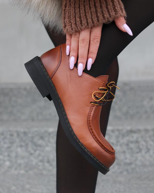 Brązowe półbuty damskie skórzane na niskim obcasie 135-433762-RUDY