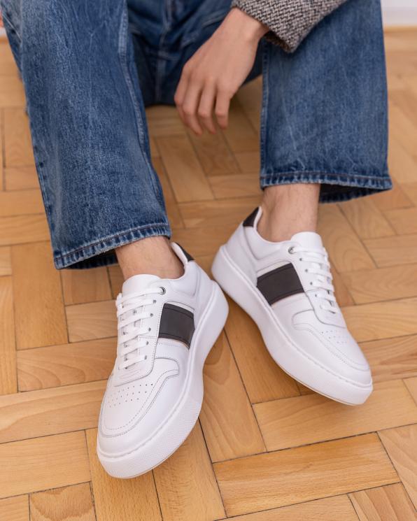 Białe półbuty sportowe męskie skórzane na platformie 151-3242-21-BIAŁ