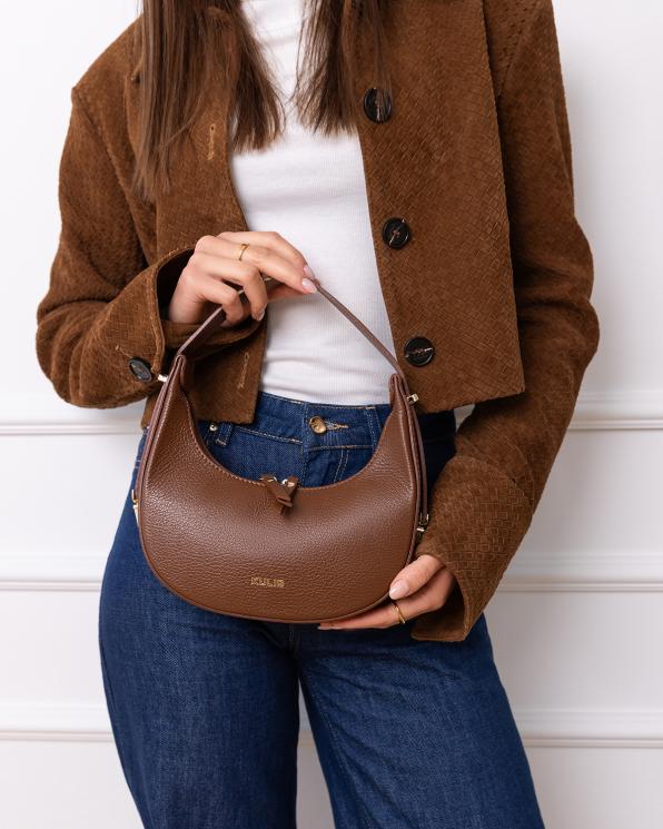 Brązowa mała torebka typu hobo ze skóry licowej 154-4456-RUDY