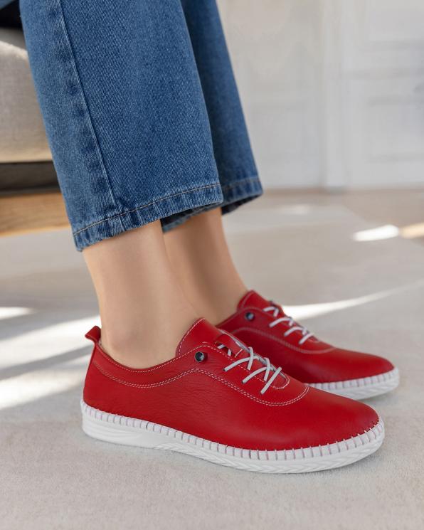 Czerwone półbuty damskie sznurowane ze skóry licowej 165-52042-CZERWO