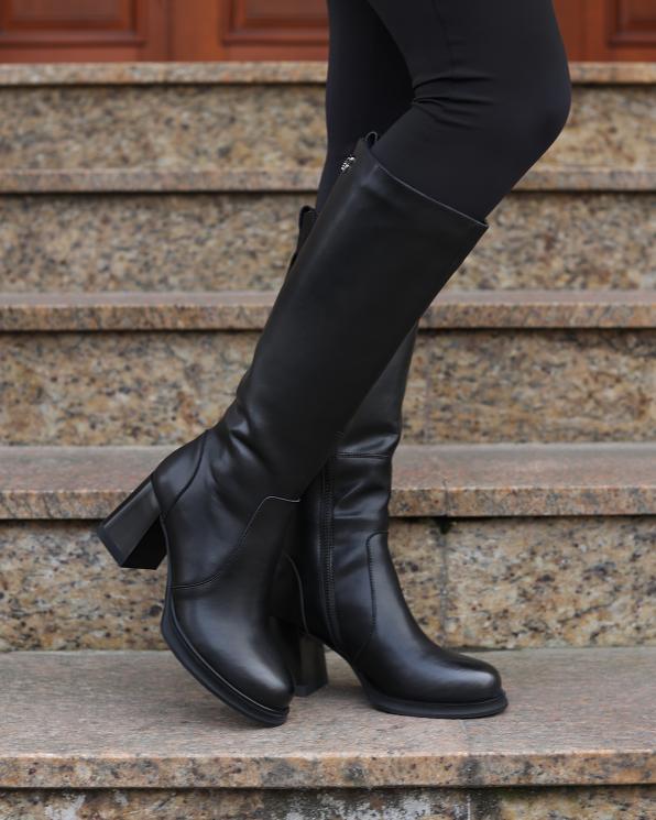 Czarne kozaki damskie skórzane na słupku 139-51306-czarny