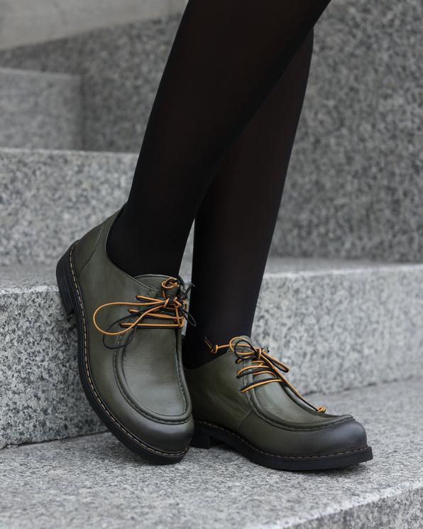 Ciemnozielone półbuty damskie ze skóry licowej 135-433762-ZIEL