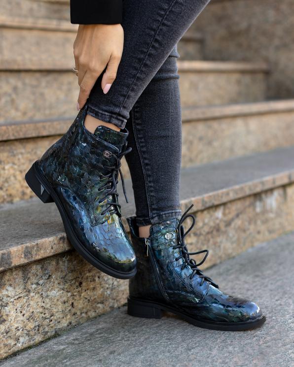 Ciemnozielone trzewiki damskie ze skóry lakierowanej z motywem 131-25-269-BLU